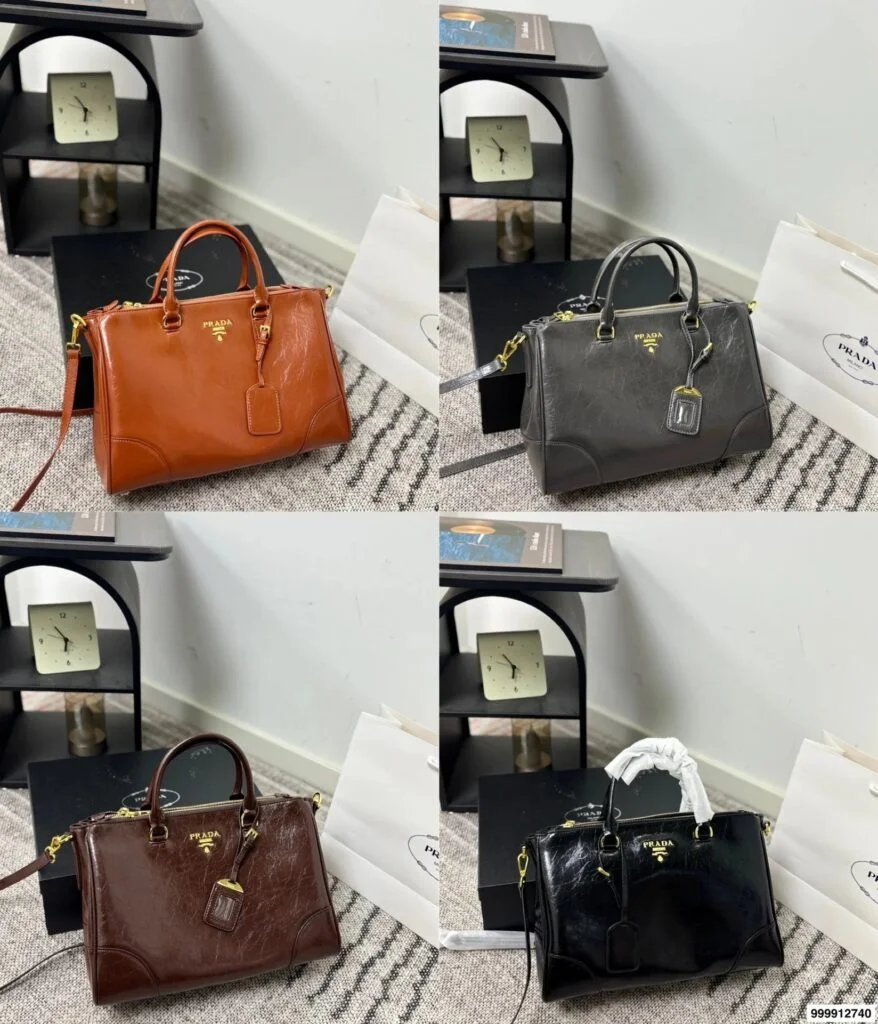 Women’s Waterproof Shoulder Bag with Detachable Leather Strap